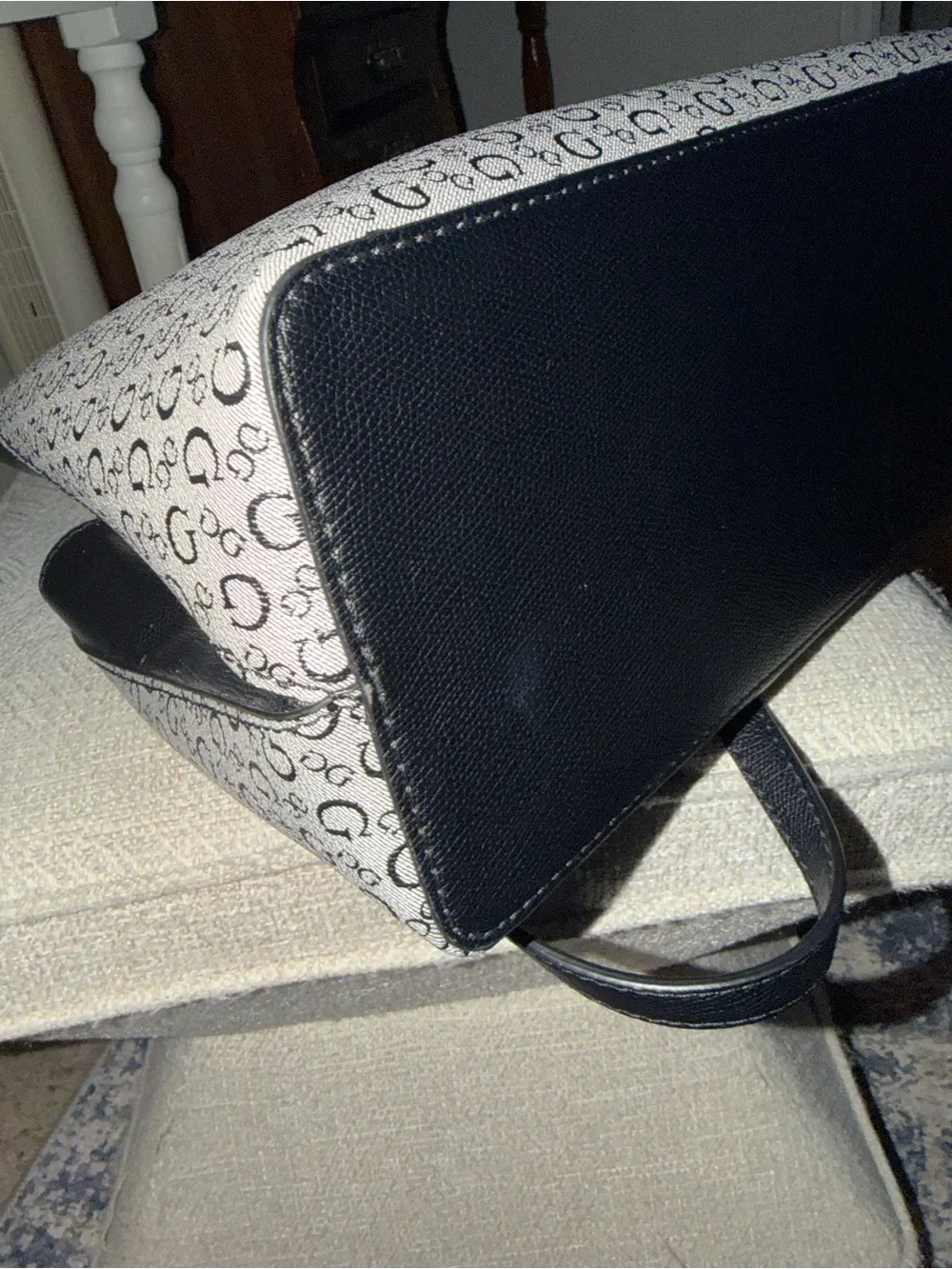 Guess classic large